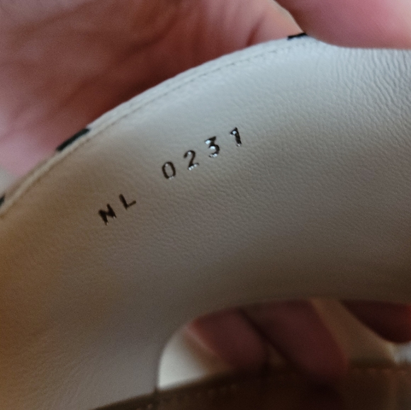 Louis VUITTON WILD AT HEART CREME GIANT MONOGRAM MULE SANDAL SIZE 40EU=10US BOX - Picture 12 of 16